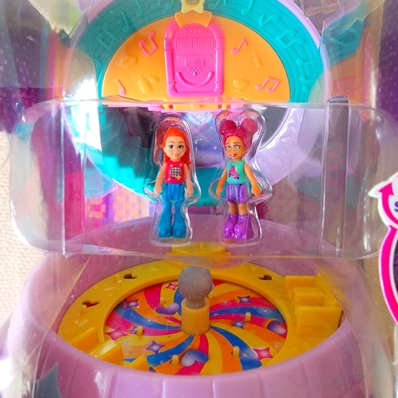 POLLY POCKET Double Play Skating Compact - Picture 2 of 7